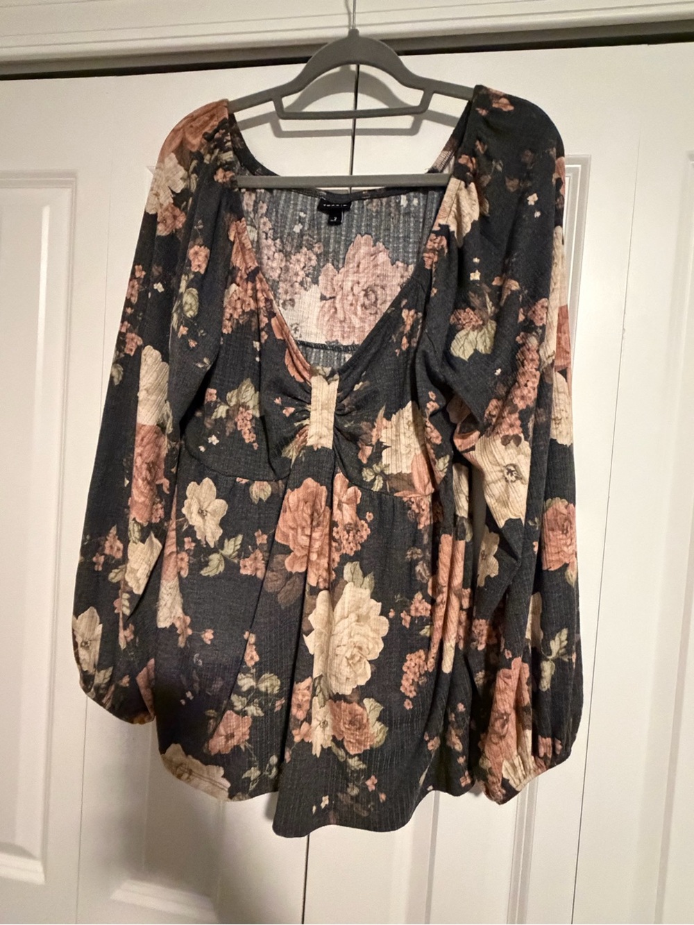 torrid Dark Gray Floral Peasant Top with Blush and Cream Roses